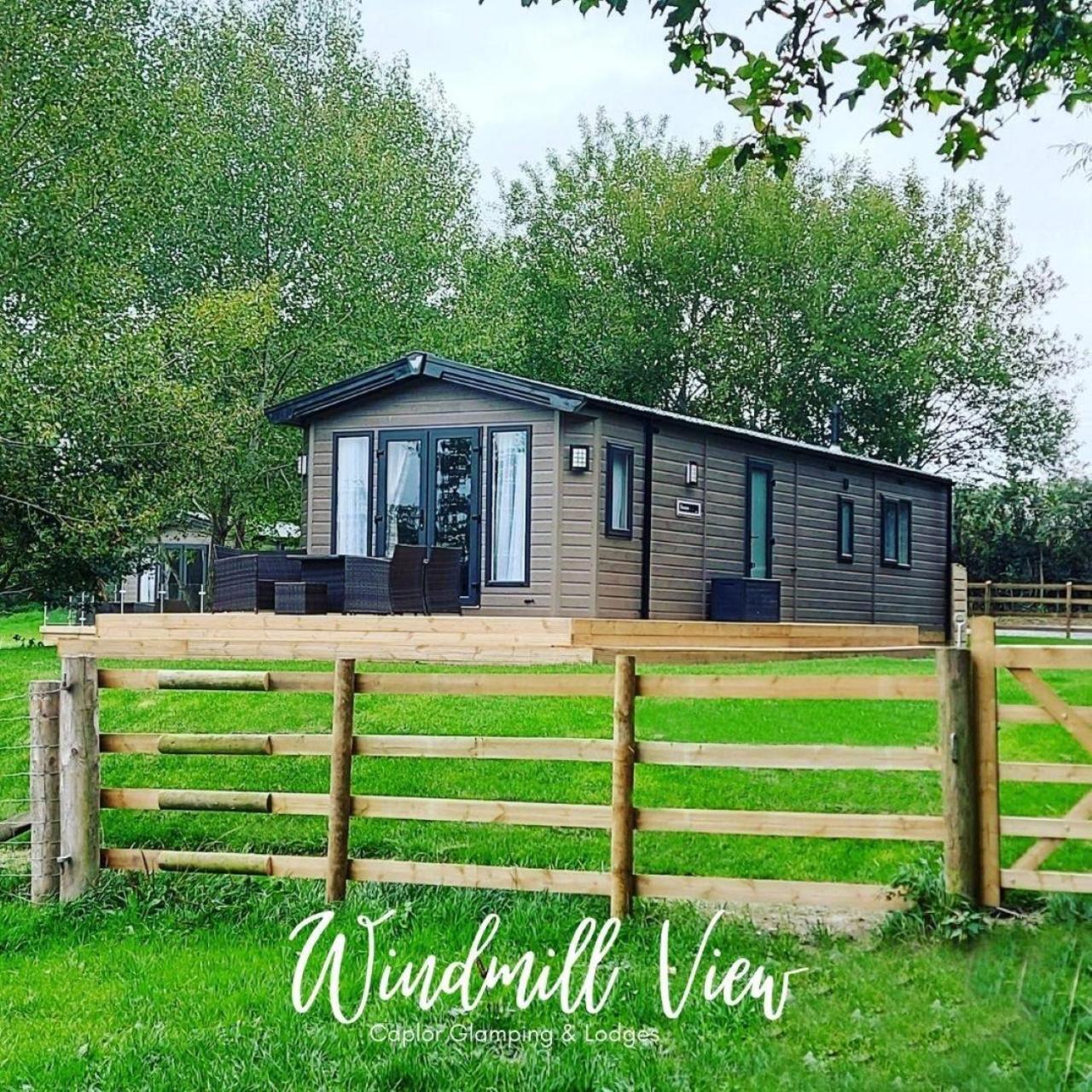 Caplor Glamping & Lodges Hereford Exterior photo