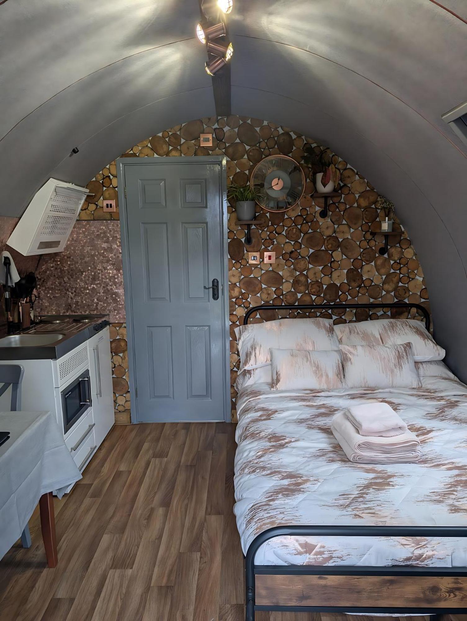 Caplor Glamping & Lodges Hereford Exterior photo