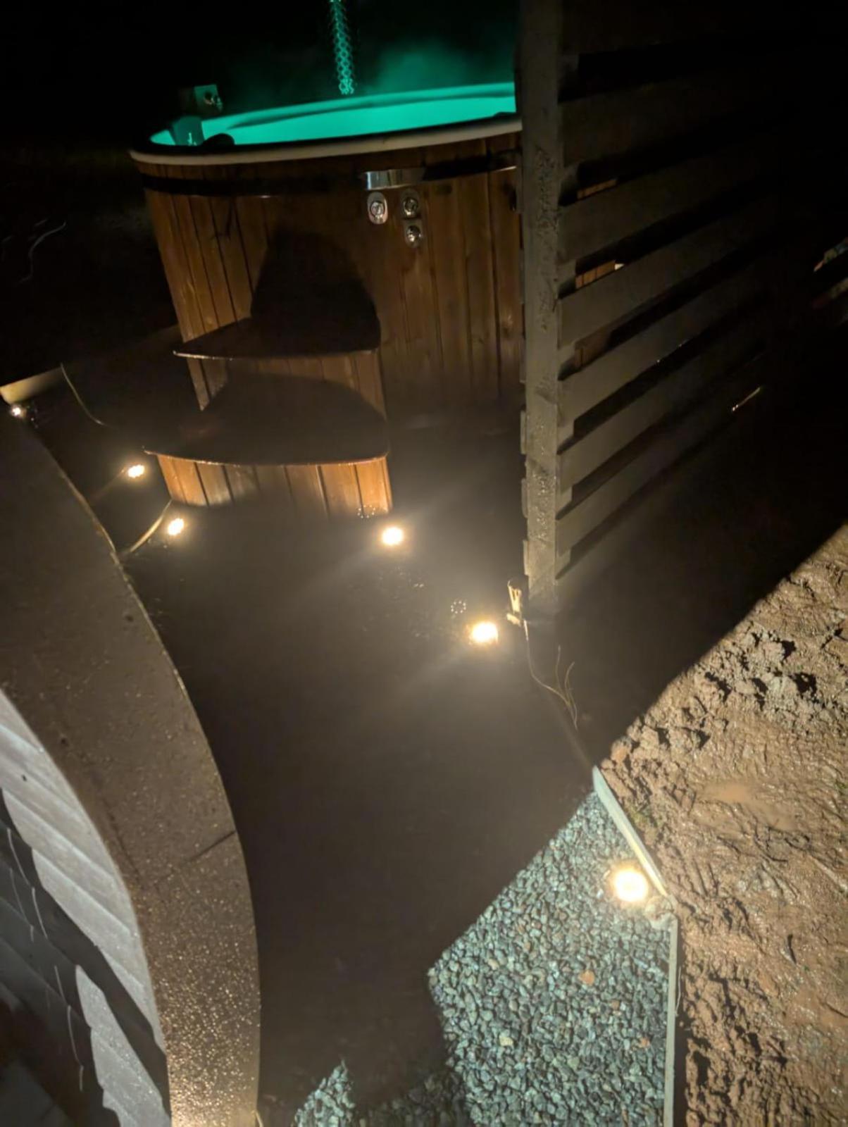 Caplor Glamping & Lodges Hereford Exterior photo